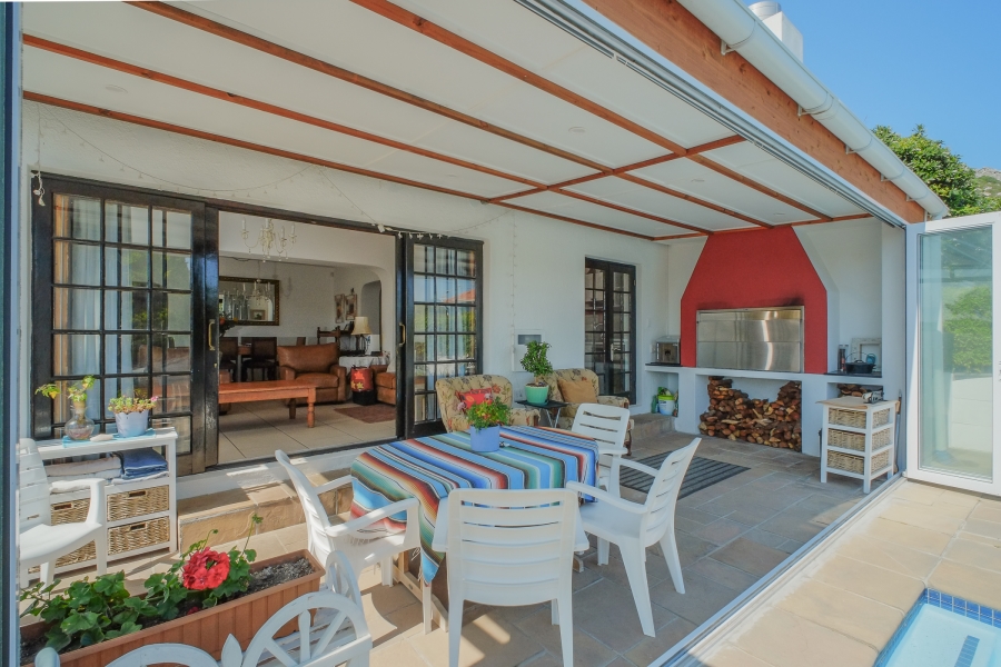 4 Bedroom Property for Sale in Kommetjie Western Cape